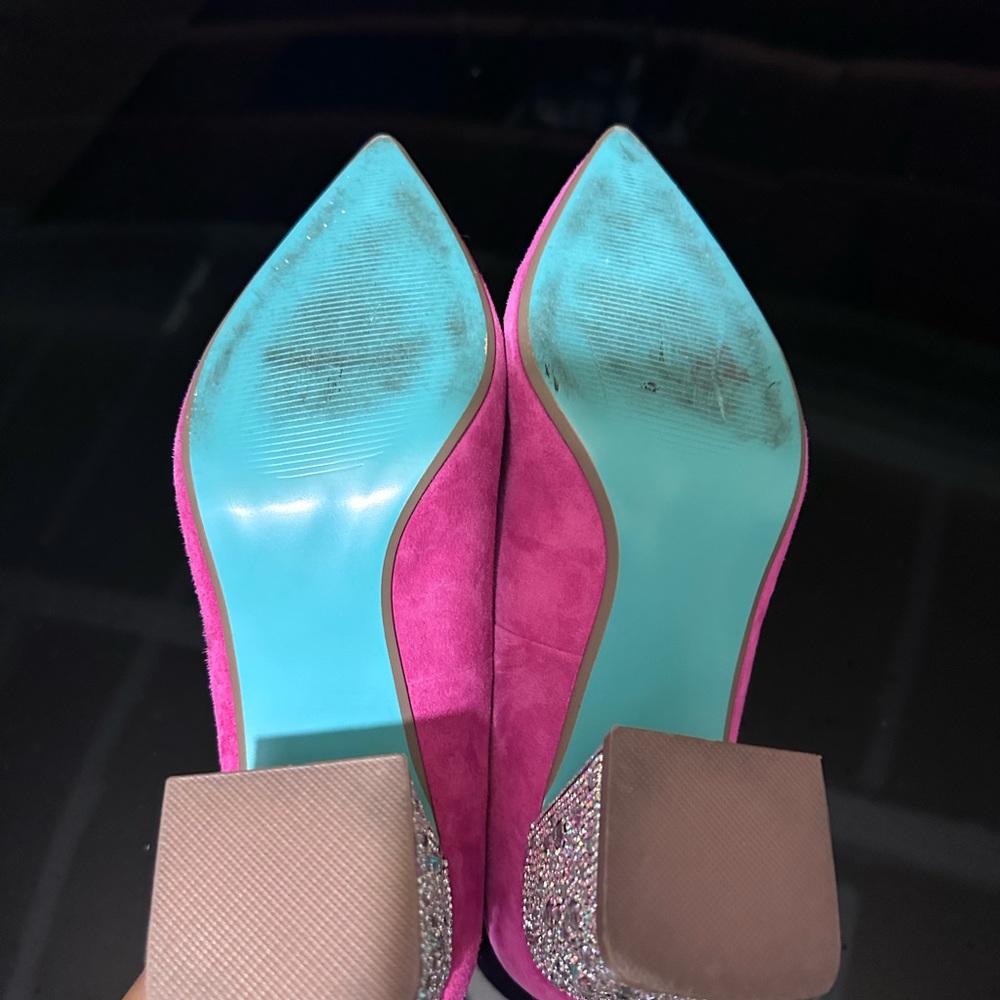 Pink heels - Picture 3 of 6